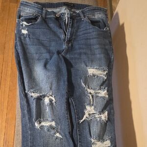Judy Blue Distressed Boyfriend Jeans in Blue